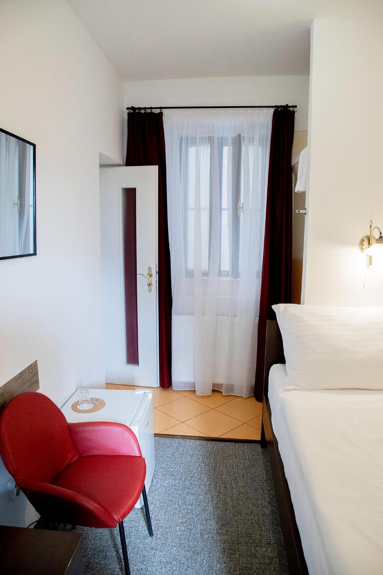 Single Room with Private Bathroom