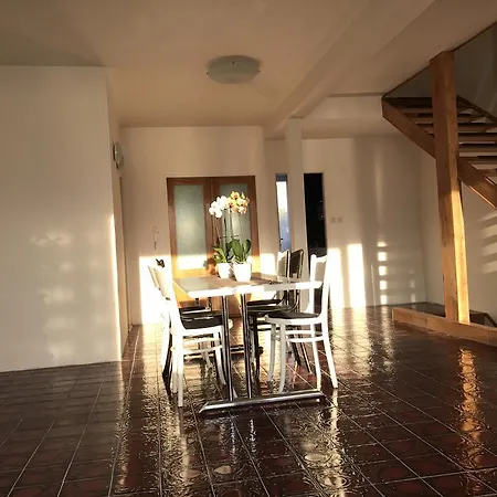 B&B Home-3