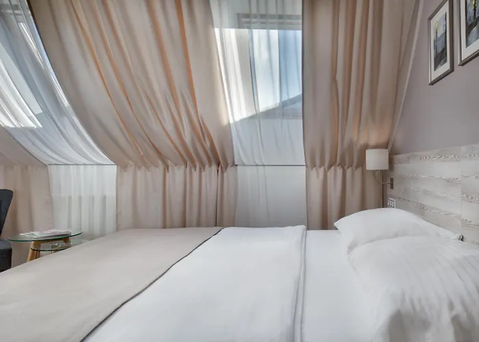 Hotel de 3 estrellas: Hotel Florenc